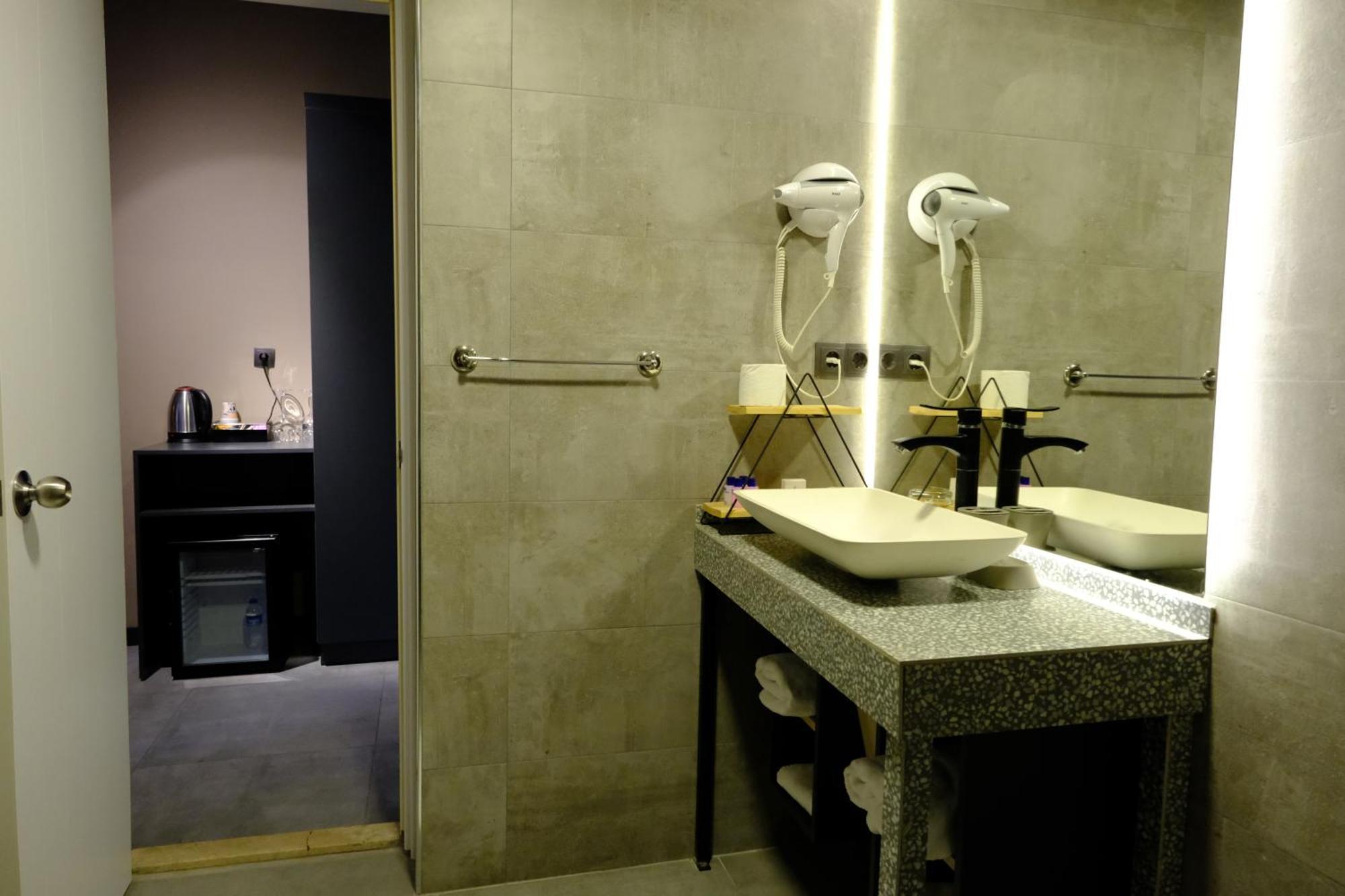 Esin Hotel Денизли Екстериор снимка