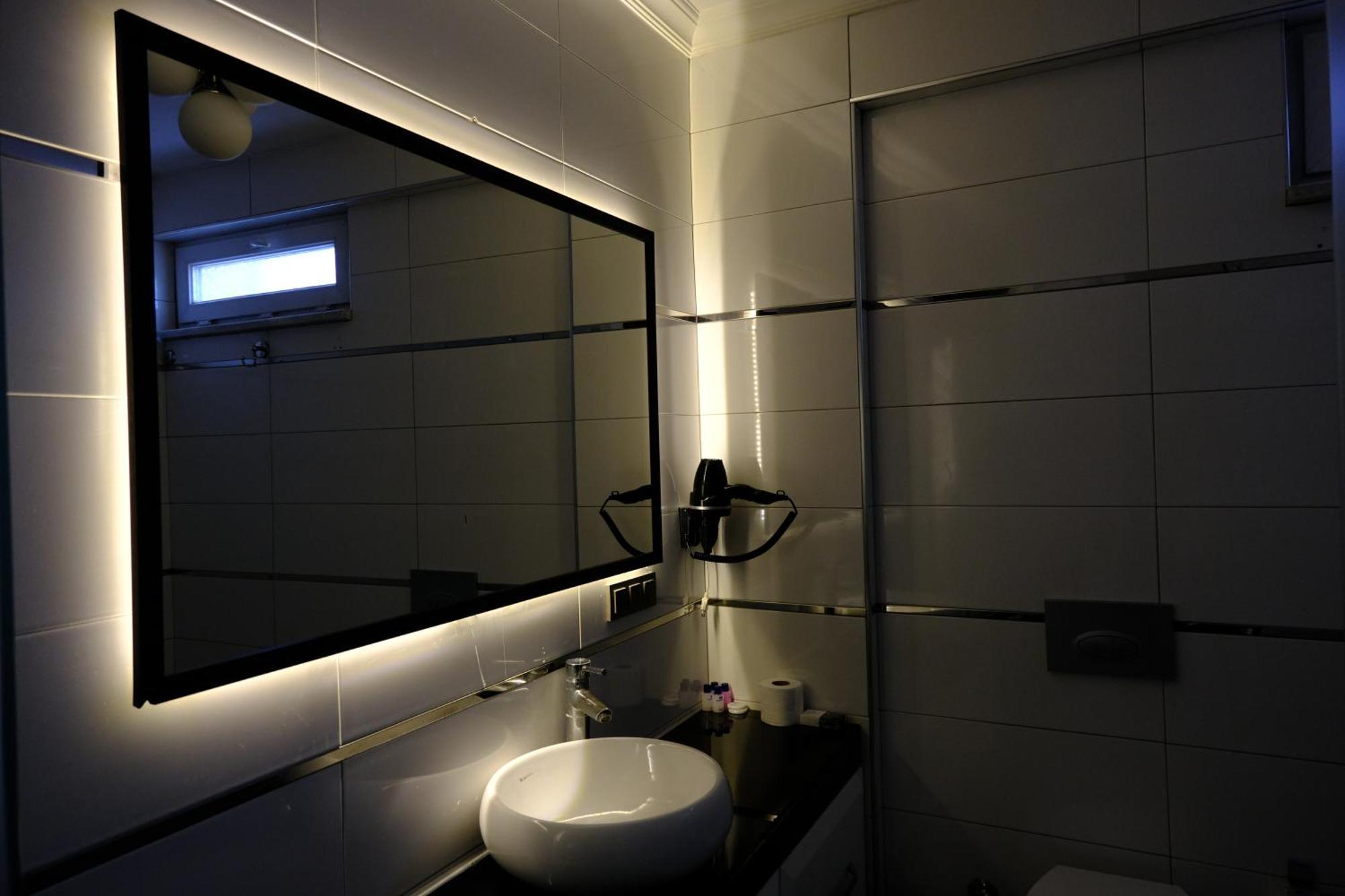 Esin Hotel Денизли Екстериор снимка
